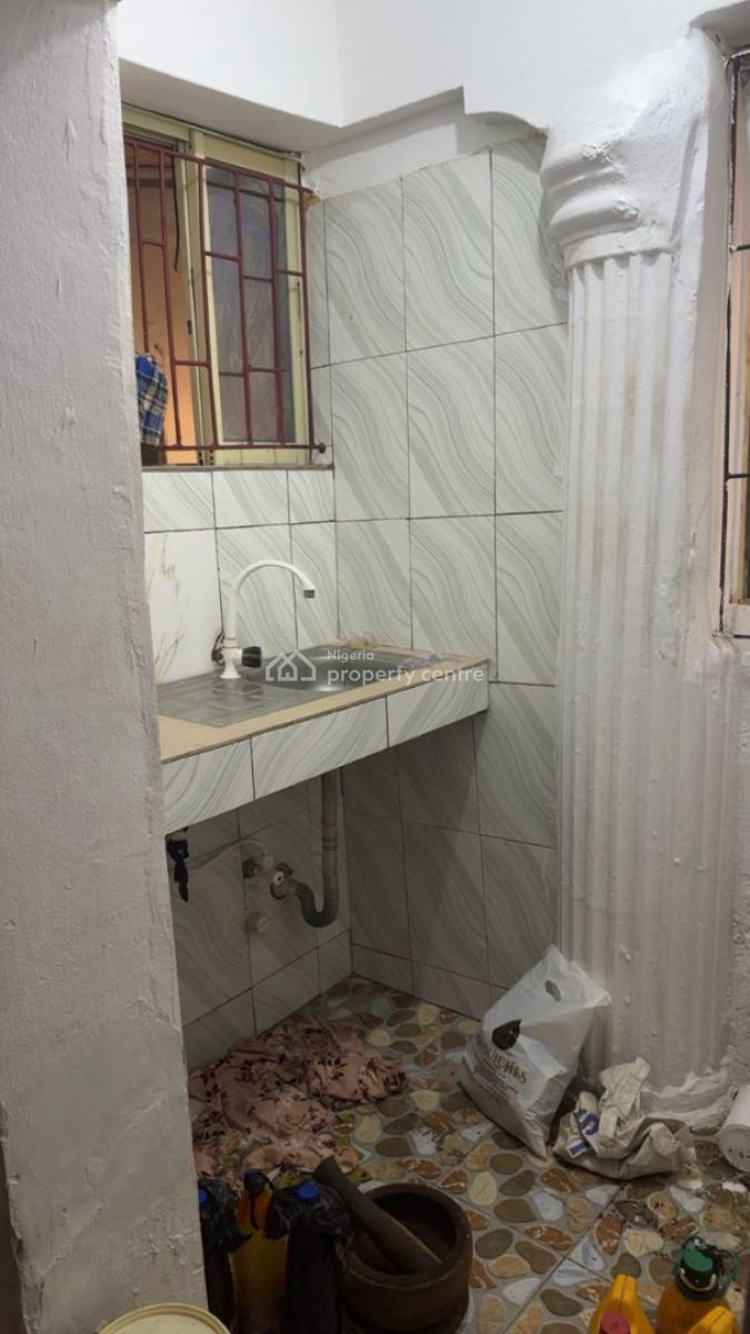 Self Contain Room, Ilaje Road, Ilaje, Ajah, Lagos, Self Contain (single Rooms) for Rent