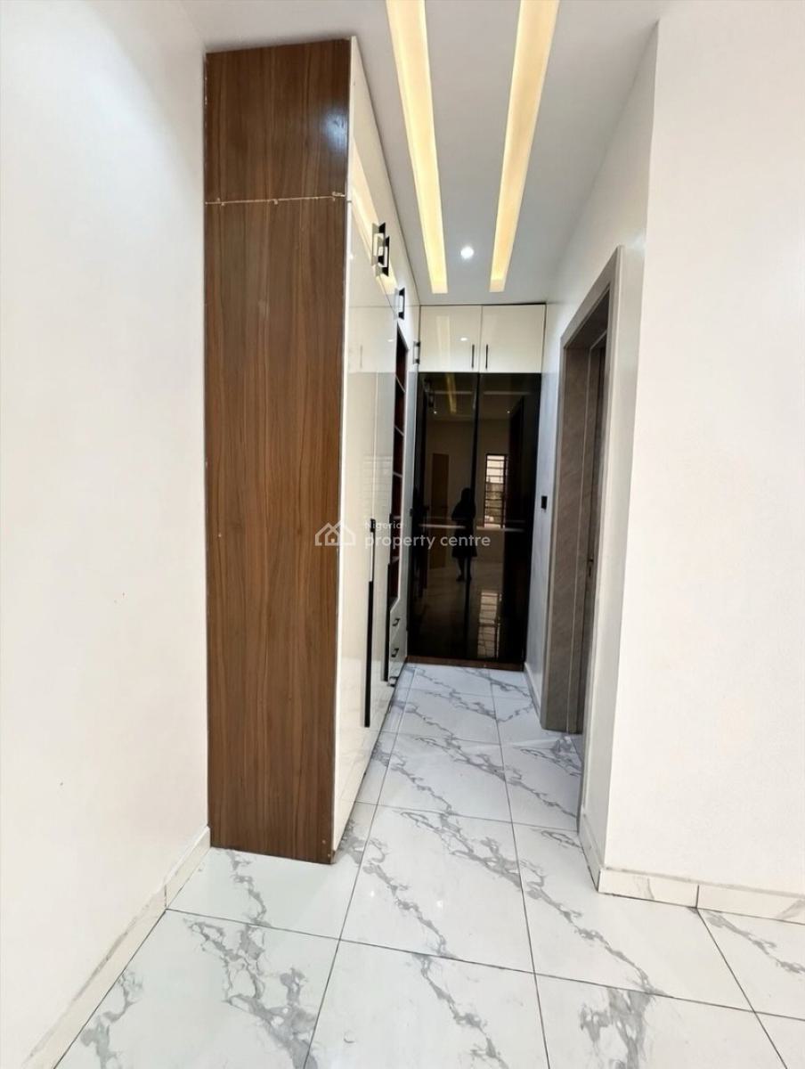 Lovely 4 Bedroom Duplex, Lekki Phase 1, Lekki, Lagos, Terraced Duplex for Sale