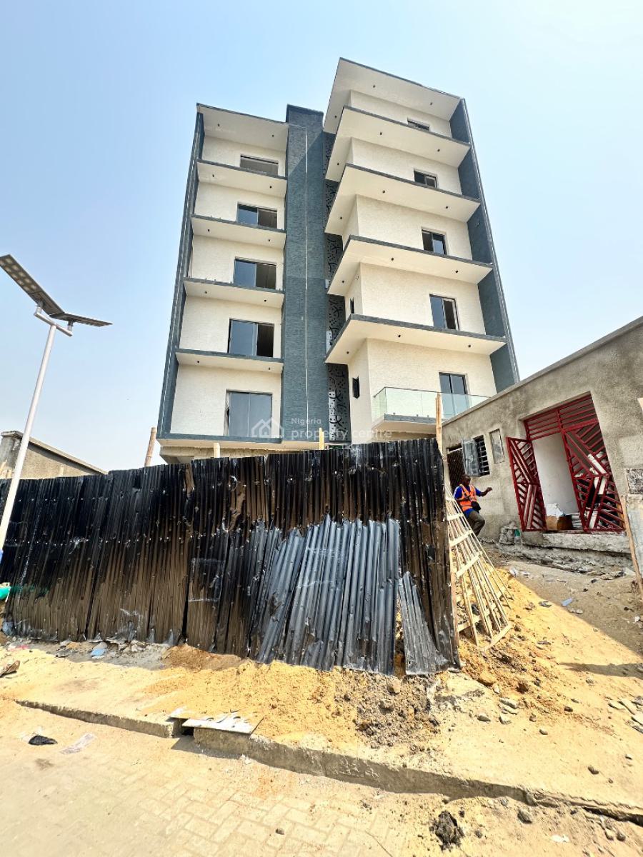 2 Bedroom Apartment with Elevator, Lekki Phase 1, Lekki, Lagos, Flat / Apartment for Sale