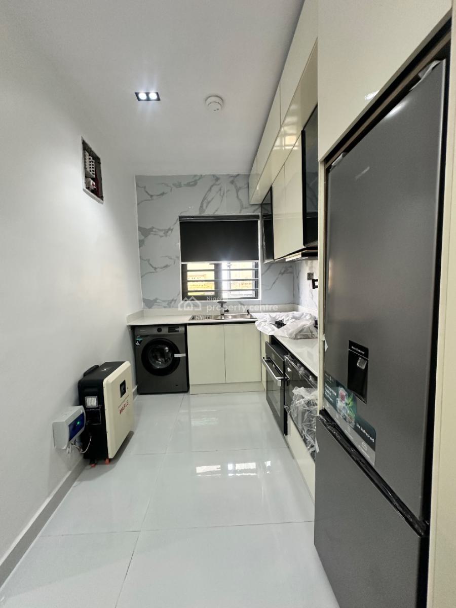 2 Bedroom Apartment with Elevator, Lekki Phase 1, Lekki, Lagos, Flat / Apartment for Sale