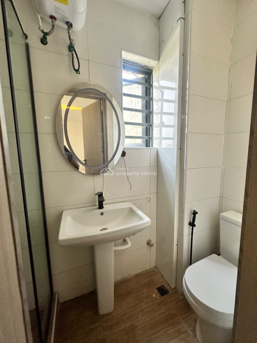 2 Bedroom Apartment with Elevator, Lekki Phase 1, Lekki, Lagos, Flat / Apartment for Sale