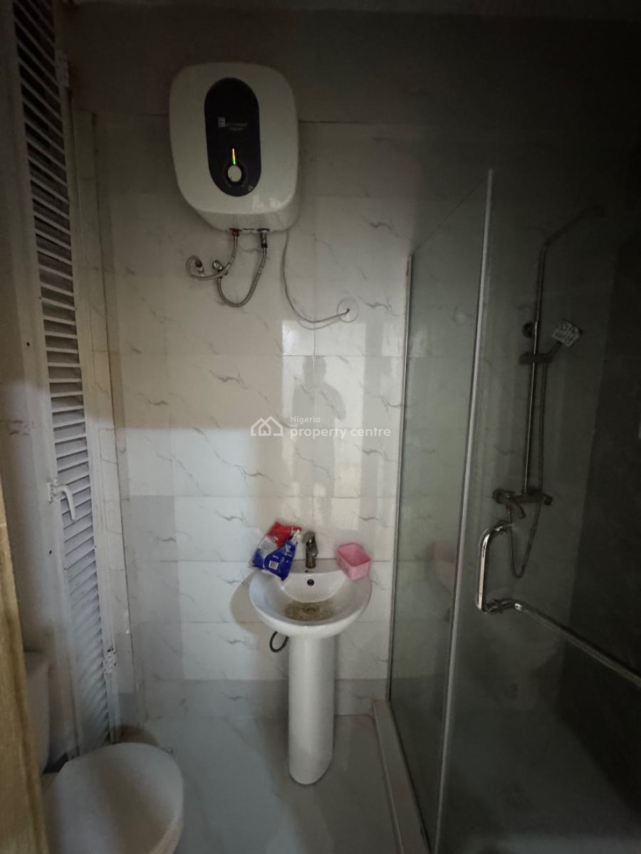 a Spacious Room Bq with Private Space to Cook, 10 Minutes to Eko Hotel, Ikate, Lekki, Lagos, Self Contain (single Rooms) for Rent