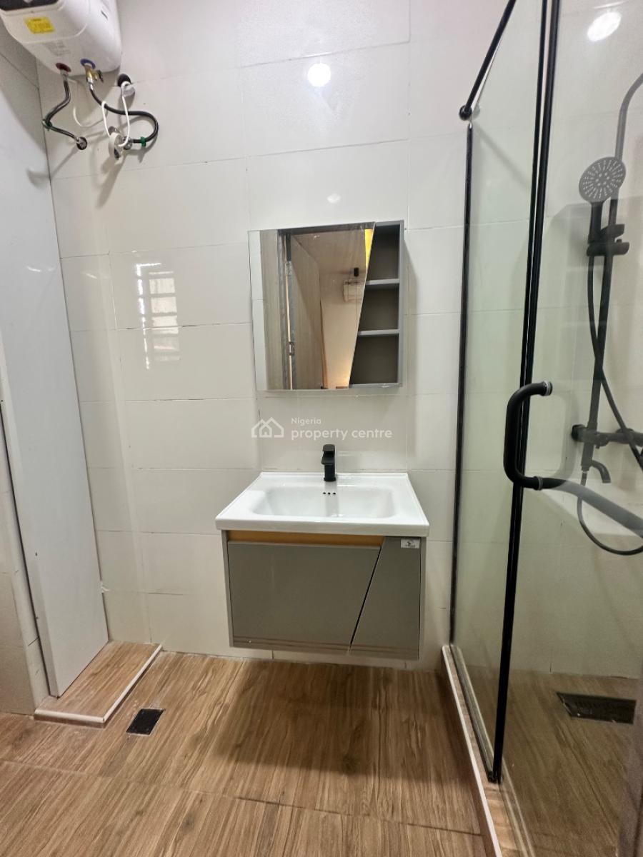 1 Bedroom Apartment, Lekki Phase 1, Lekki, Lagos, Flat / Apartment for Sale