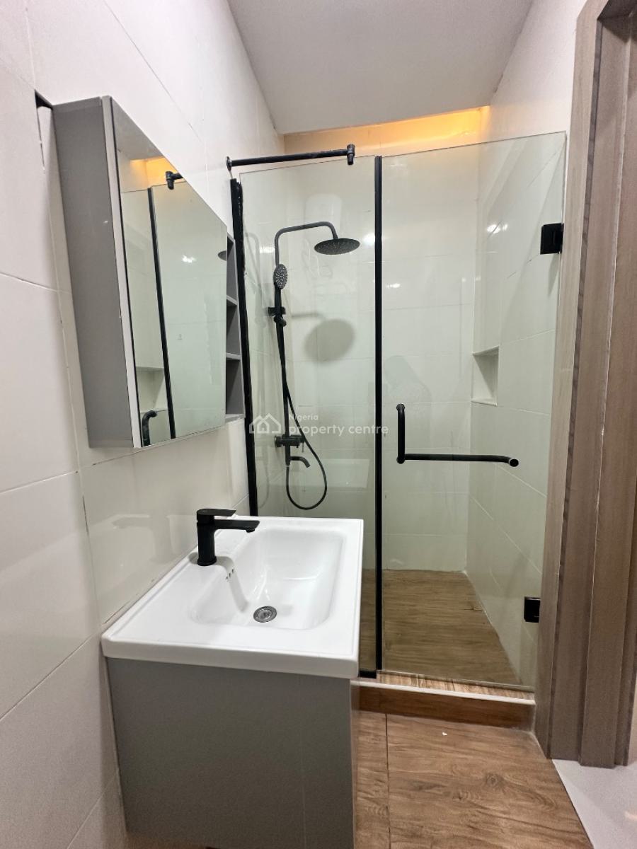 1 Bedroom Apartment, Lekki Phase 1, Lekki, Lagos, Flat / Apartment for Sale