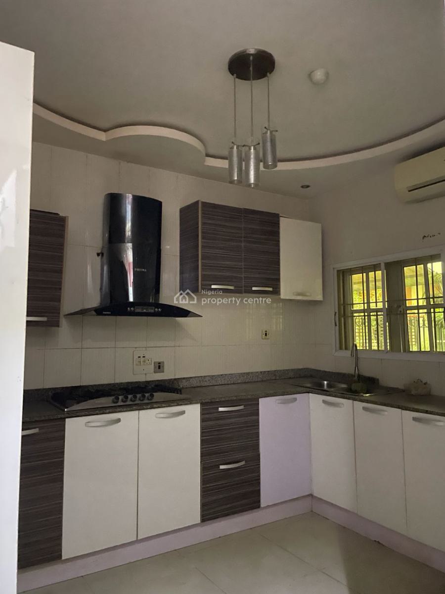 Spacious Finished 4 Bedroom Terraced Serviced Duplex, Chevron Drive Estate, Lekki, Lagos, Terraced Duplex for Rent