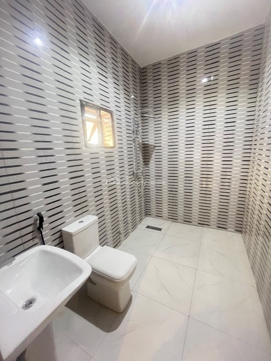 7 Bedroom Luxury Residence in Guzape Hills, Guzape Hills, Guzape District, Abuja, Detached Duplex for Sale