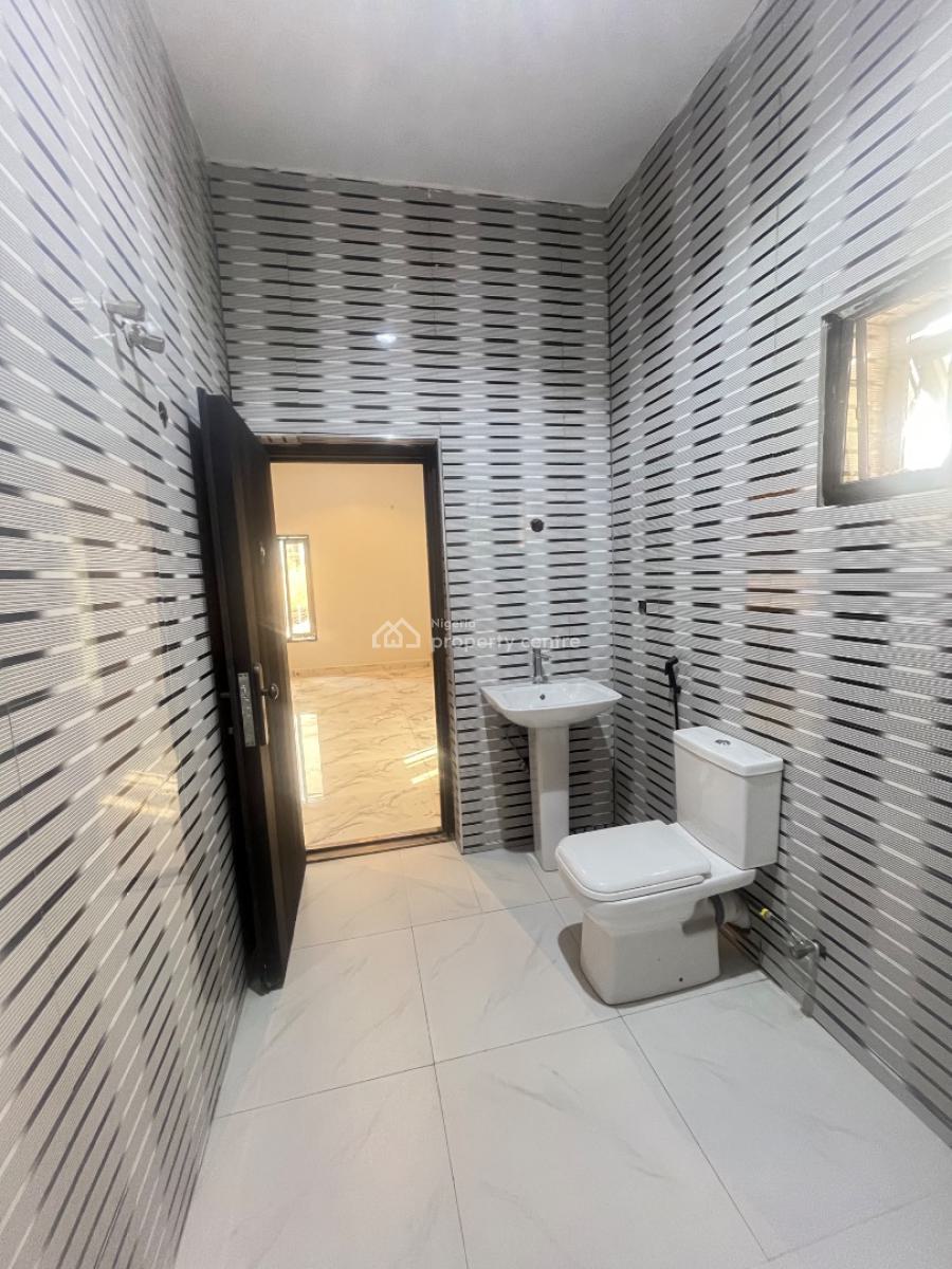 7 Bedroom Luxury Residence in Guzape Hills, Guzape Hills, Guzape District, Abuja, Detached Duplex for Sale