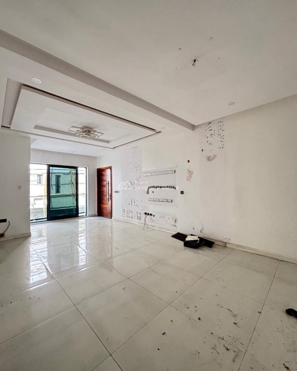 Serviced 2 Bedroom Apartment with Bq, Ologolo, Lekki, Lagos, Flat / Apartment for Rent