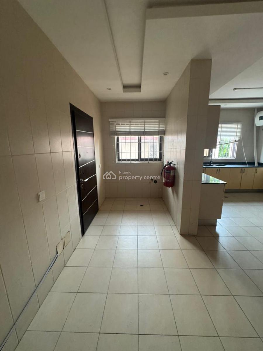 3-bedroom Apartment with Study & Bq-- Victoria Island, Victoria Island (vi), Lagos, Flat / Apartment for Rent