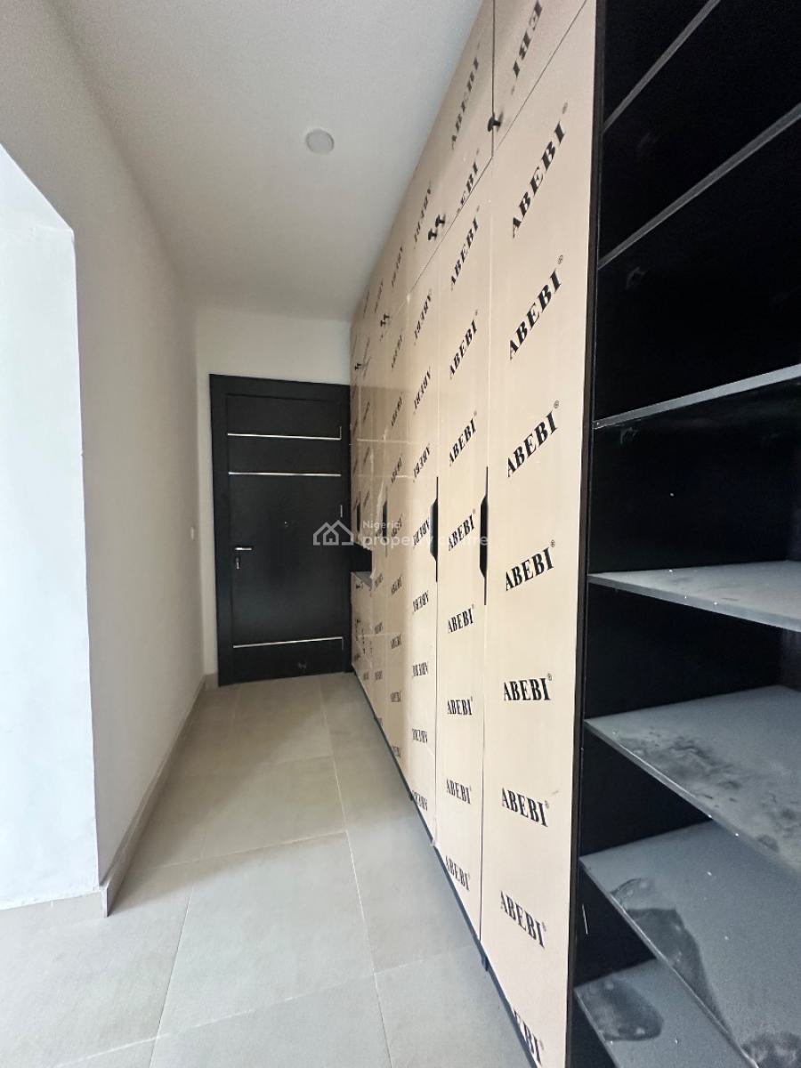 4bedroom Apartment with Bq & Elevator, Lekki Phase 1, Lekki, Lagos, Flat / Apartment for Sale