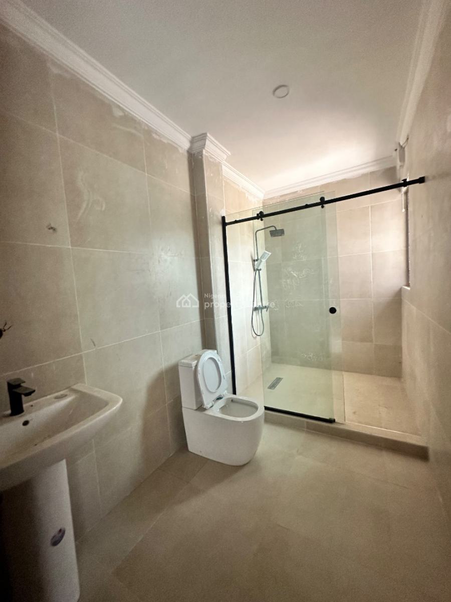 4bedroom Apartment with Bq & Elevator, Lekki Phase 1, Lekki, Lagos, Flat / Apartment for Sale