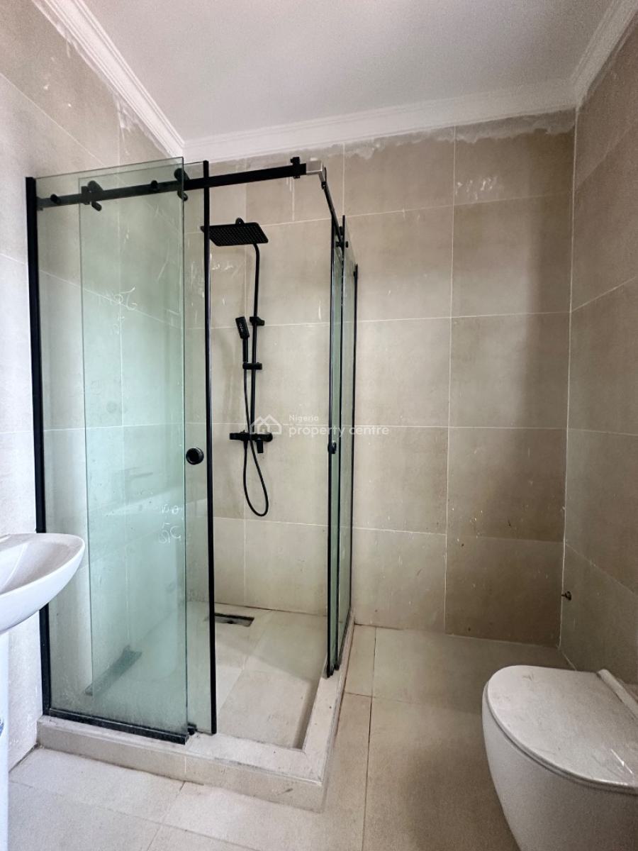 4bedroom Apartment with Bq & Elevator, Lekki Phase 1, Lekki, Lagos, Flat / Apartment for Sale