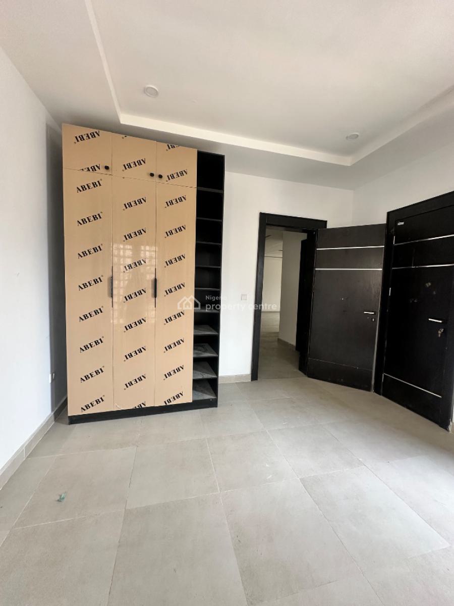 4bedroom Apartment with Bq & Elevator, Lekki Phase 1, Lekki, Lagos, Flat / Apartment for Sale