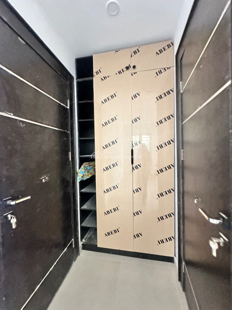 4bedroom Apartment with Bq & Elevator, Lekki Phase 1, Lekki, Lagos, Flat / Apartment for Sale