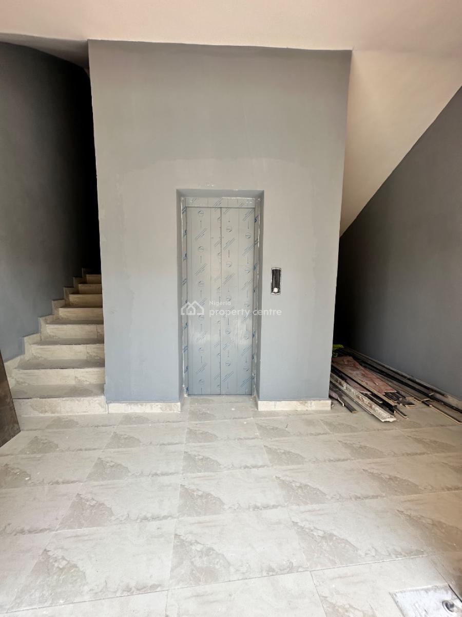 4bedroom Apartment with Bq & Elevator, Lekki Phase 1, Lekki, Lagos, Flat / Apartment for Sale