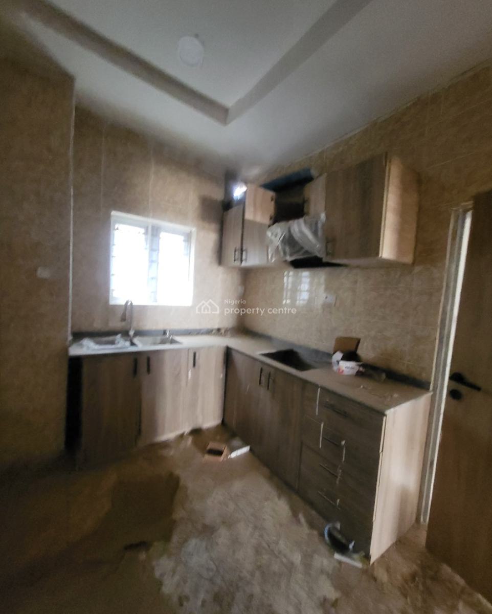 Luxurious Massive Brand New 2 Bedroom Flat, By Old Secretariat, Area 1, Garki, Abuja, Flat / Apartment for Rent