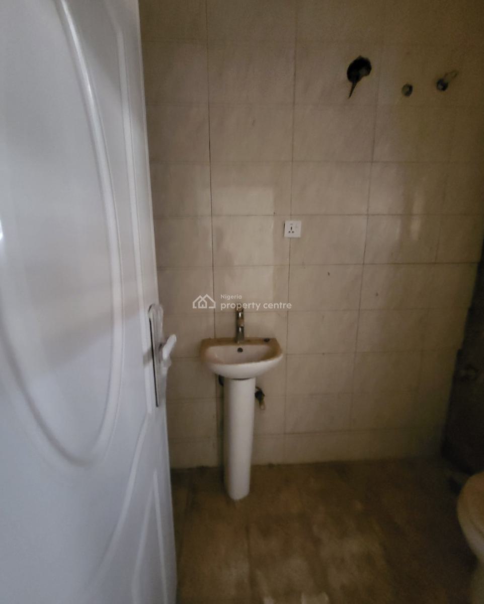 Luxurious Massive Brand New 2 Bedroom Flat, By Old Secretariat, Area 1, Garki, Abuja, Flat / Apartment for Rent