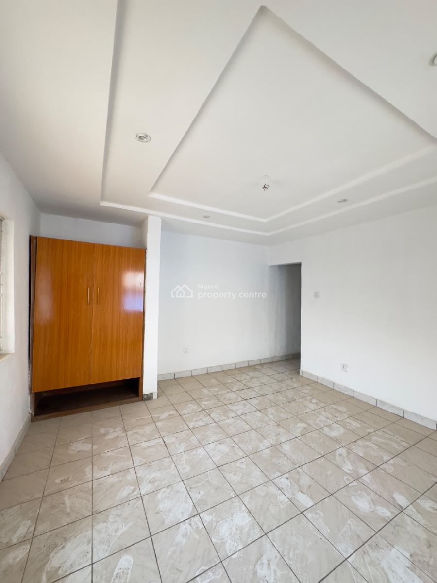 Neatly Renovated 3 Bedrooms Flat, Zone 1, Wuse, Abuja, Flat / Apartment for Rent