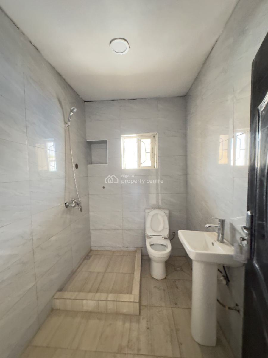 Neatly Renovated 3 Bedrooms Flat, Zone 1, Wuse, Abuja, Flat / Apartment for Rent