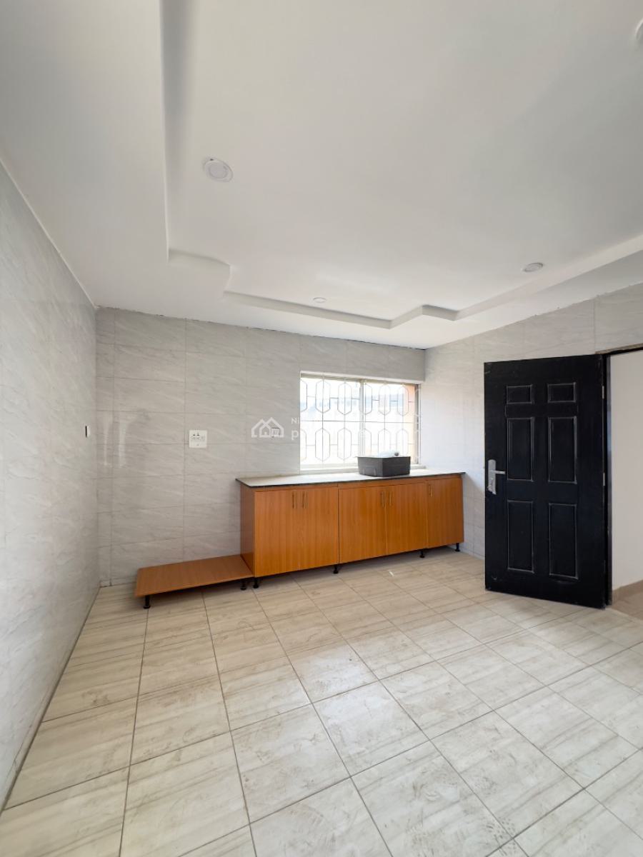 Neatly Renovated 3 Bedrooms Flat, Zone 1, Wuse, Abuja, Flat / Apartment for Rent