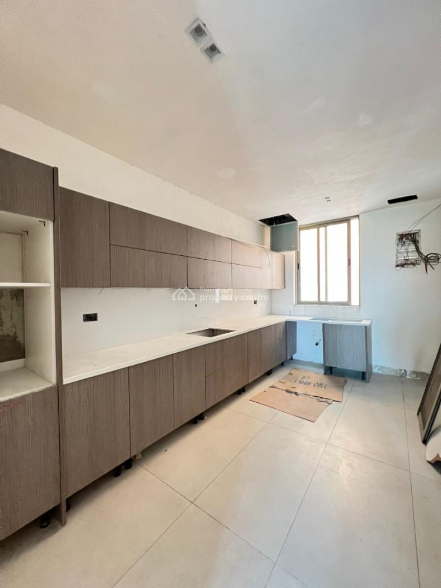 Elegantly Built 4 Bedroom Maisonette with Pool, Gym & Elevator, Lekki Phase 1, Lekki, Lagos, Block of Flats for Sale