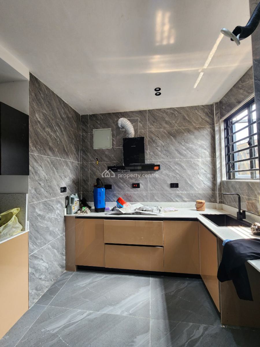 Lovely 2 Bedroom Apartment with Bq in a Secured Estate, Ikate, Lekki, Lagos, Flat / Apartment for Sale