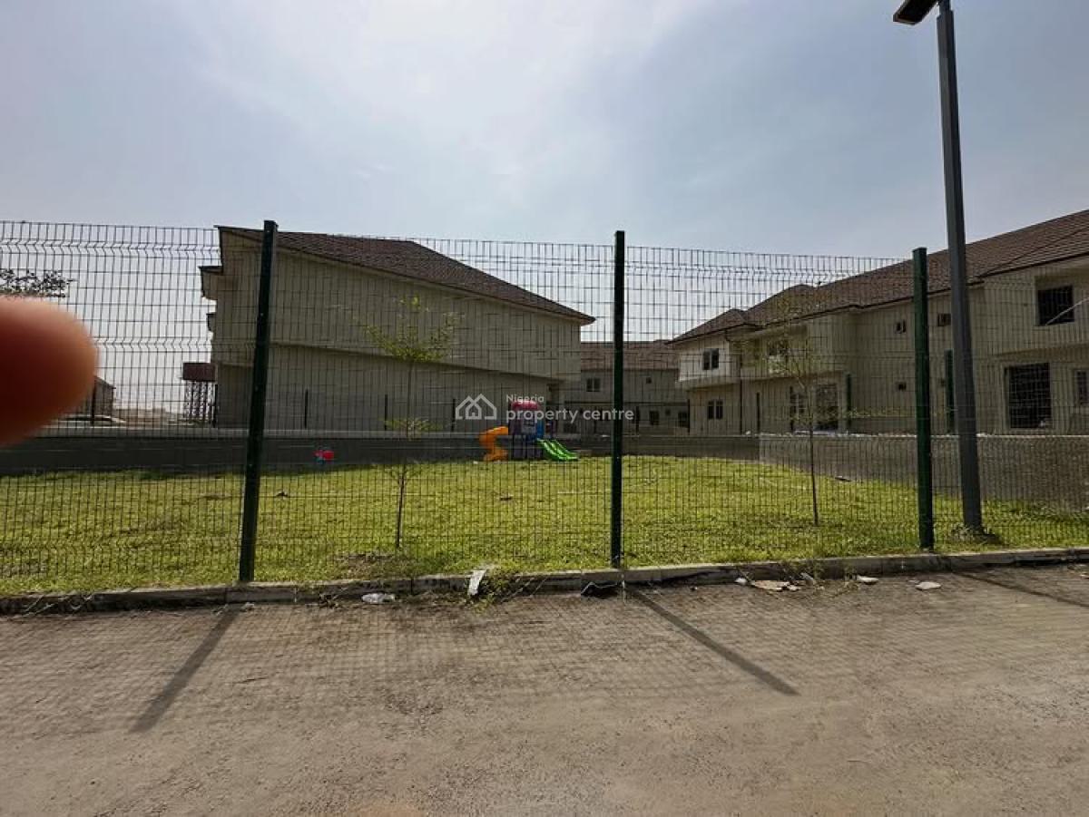 Pristine 3bedroom Semidetached Duplex with 2 Living Room and a Bq, Idu Industrial, Abuja, Semi-detached Duplex for Sale