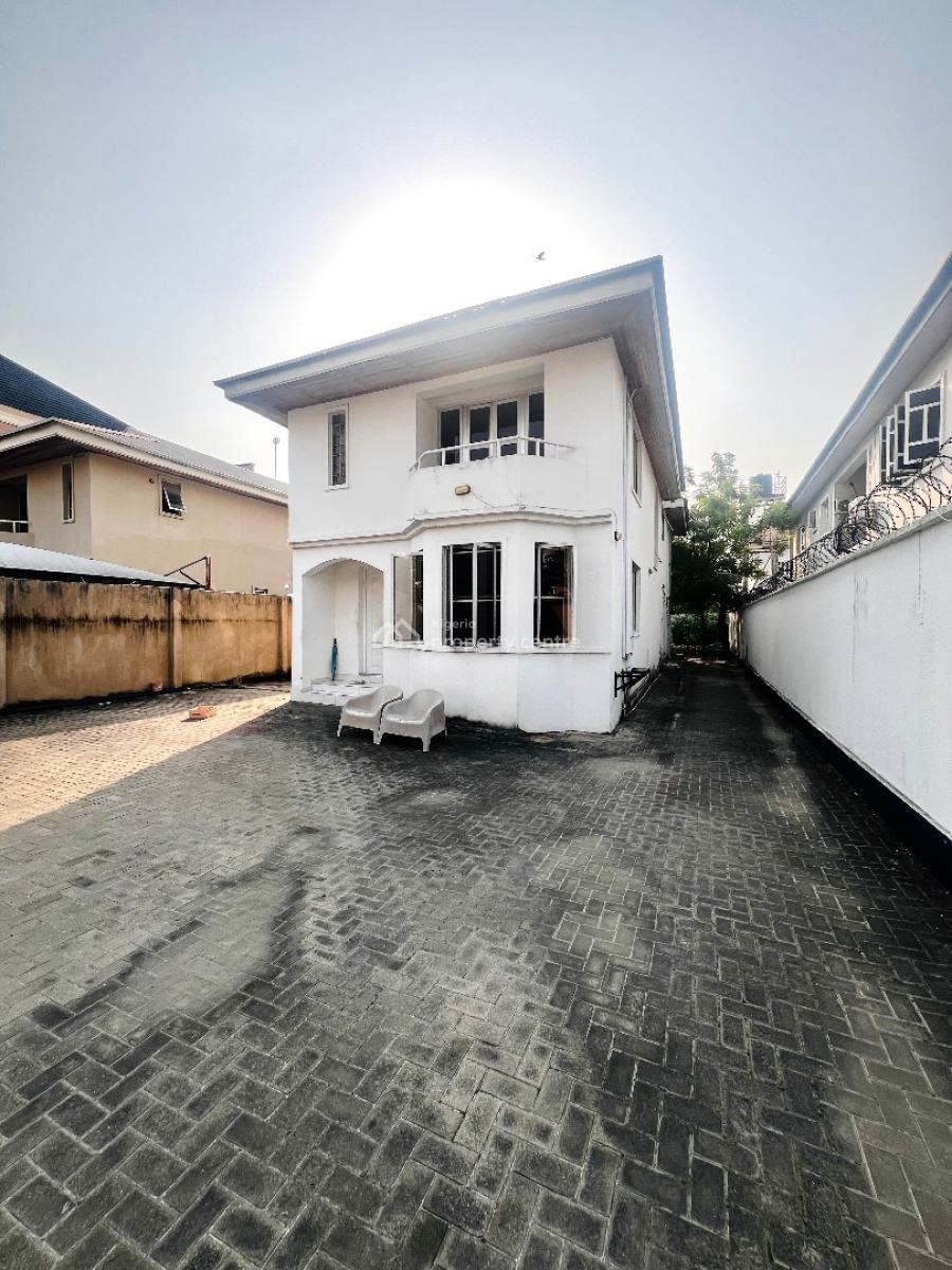 Compact 4-bedroom Detached House with 2 Bqs, Off Fola Osibo Road, Lekki Phase 1, Lekki, Lagos, Detached Duplex for Rent