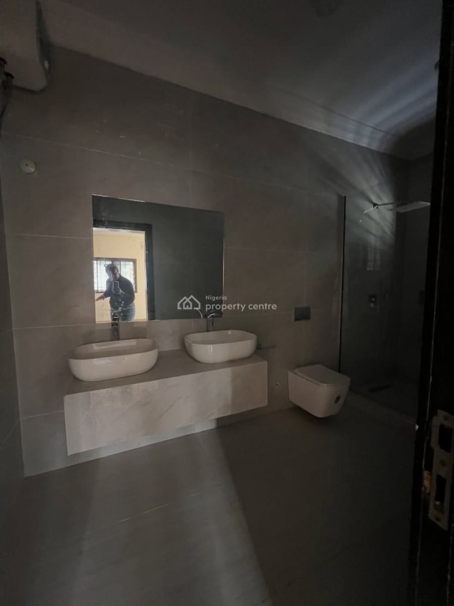 Serviced 3 Bedroom Apartment with Spacious Rooms, Lekki Phase 1, Lekki, Lagos, Flat / Apartment for Rent