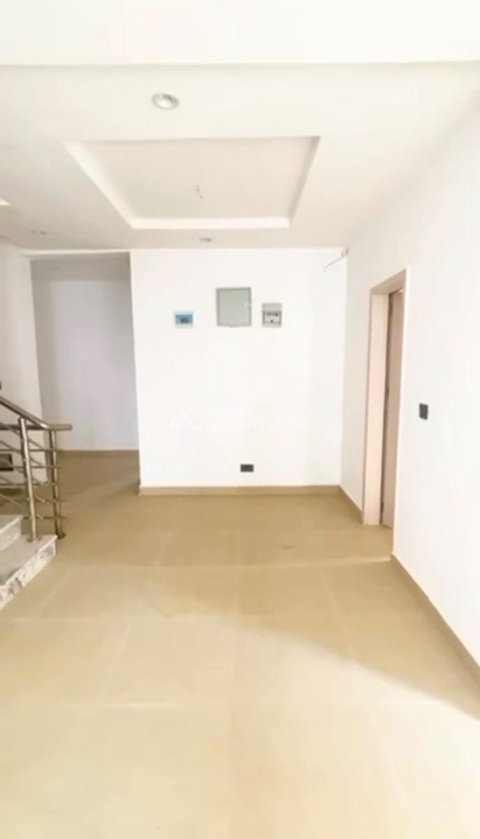 6 Bedrooms Semi Detached Duplex with a Bq, Durumi, Abuja, Detached Duplex for Rent