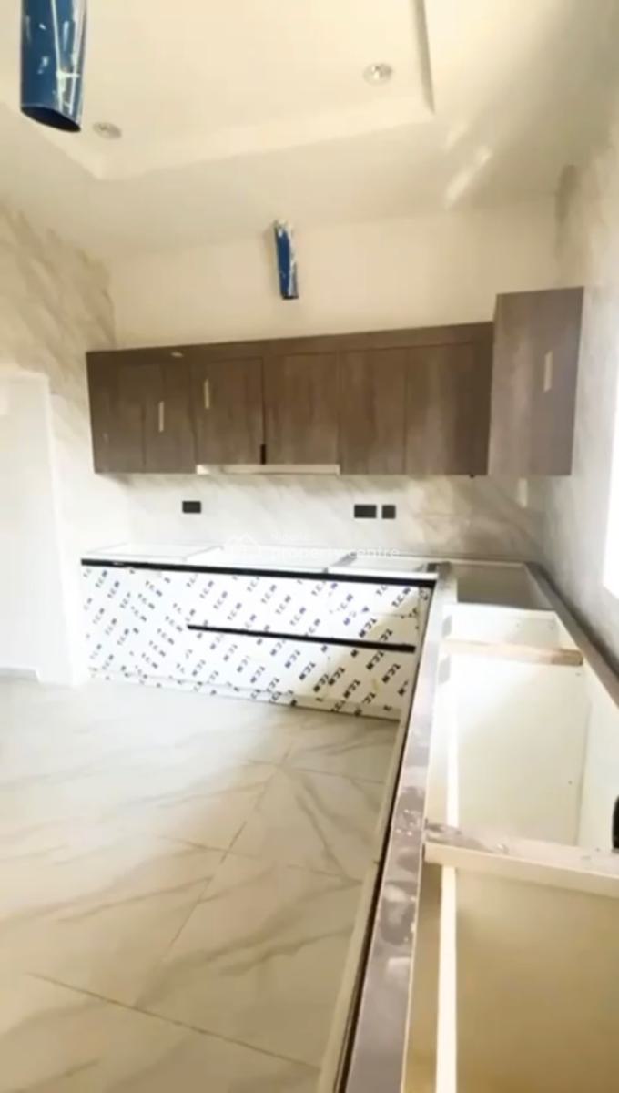 6 Bedrooms Semi Detached Duplex with a Bq, Durumi, Abuja, Detached Duplex for Rent