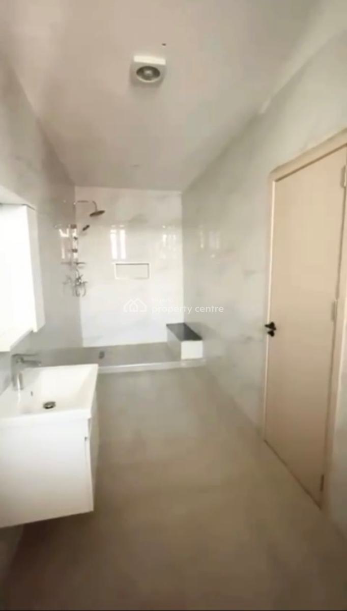 6 Bedrooms Semi Detached Duplex with a Bq, Durumi, Abuja, Detached Duplex for Rent