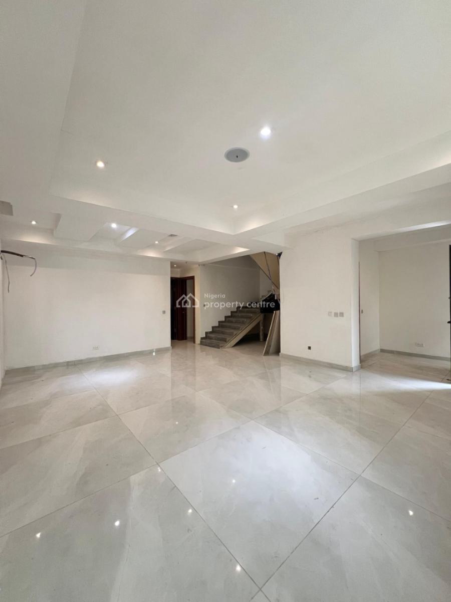 Standard 4 Bedrooms Detached with Two Bqs, Ikoyi, Lagos, Detached Duplex for Sale