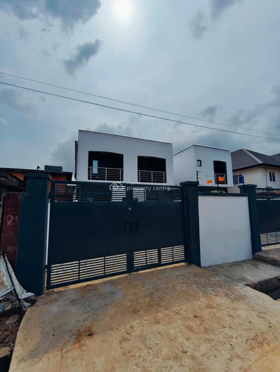 3 Bedrooms Semi Detached Duplex, Olowora, Magodo, Lagos, Semi-detached Duplex for Sale