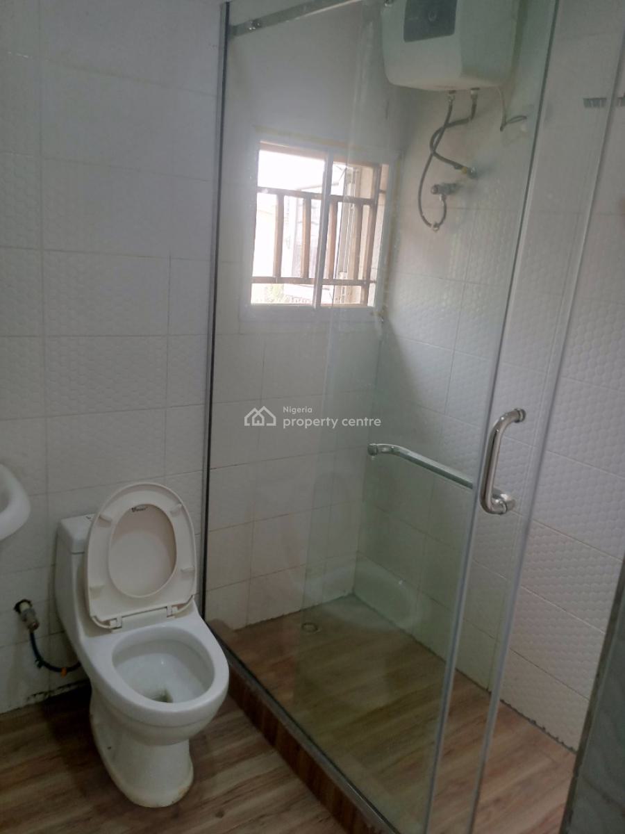 Spacious 3 Bedroom Flat, After Coza, Guzape District, Abuja, Flat / Apartment for Rent