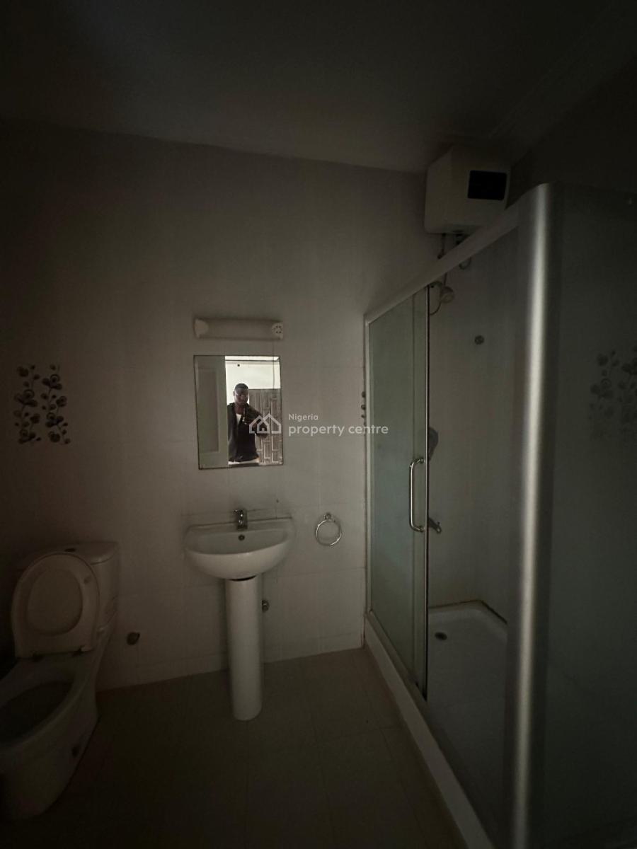 Serviced 3 Bedroom Apartments with En-suite Rooms, Lekki Phase 1, Lekki, Lagos, Flat / Apartment for Rent