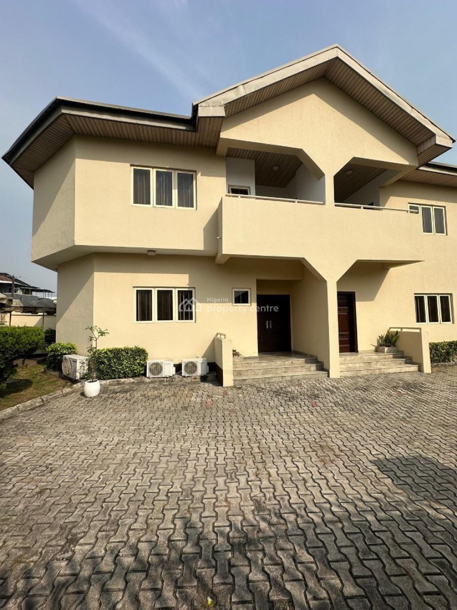 Serviced 3 Bedroom Apartments with En-suite Rooms, Lekki Phase 1, Lekki, Lagos, Flat / Apartment for Rent