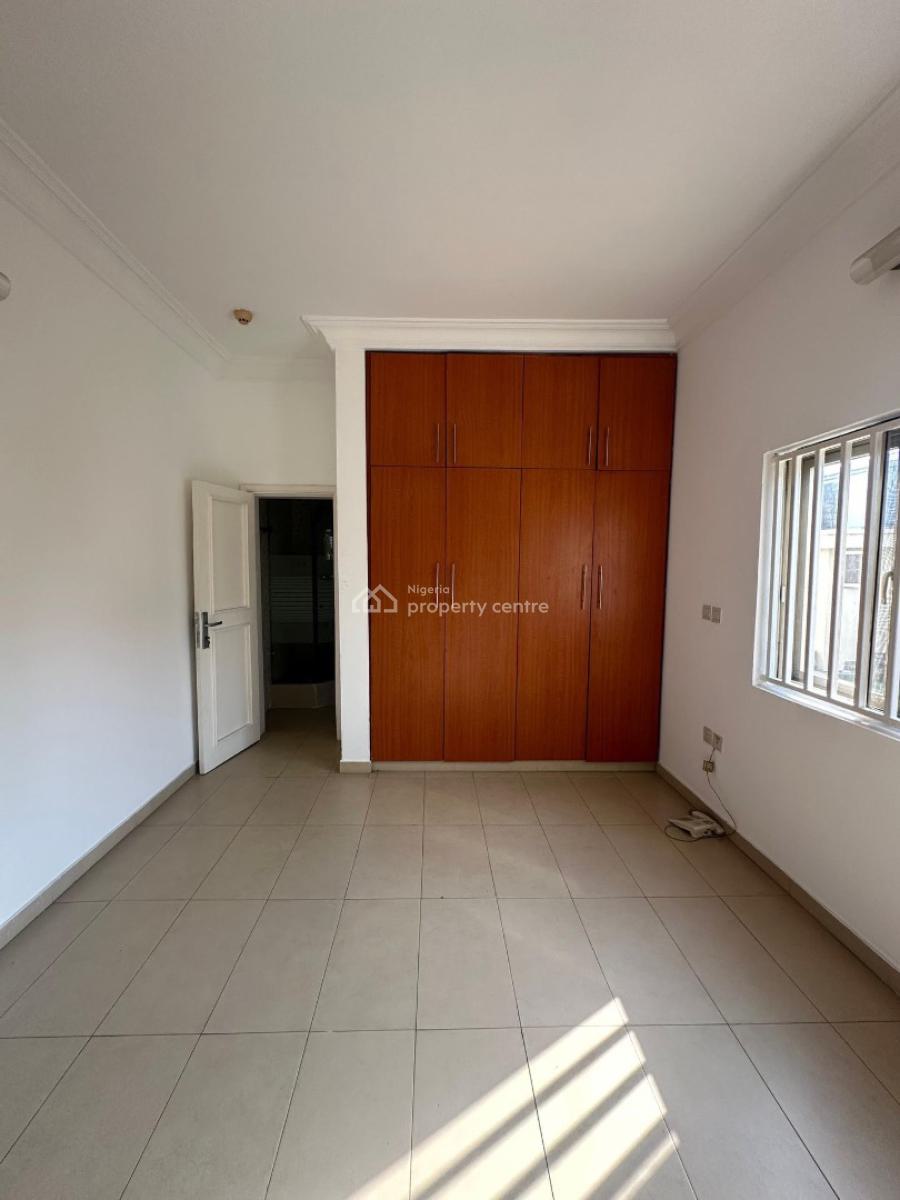 Serviced 3 Bedroom Apartments with En-suite Rooms, Lekki Phase 1, Lekki, Lagos, Flat / Apartment for Rent