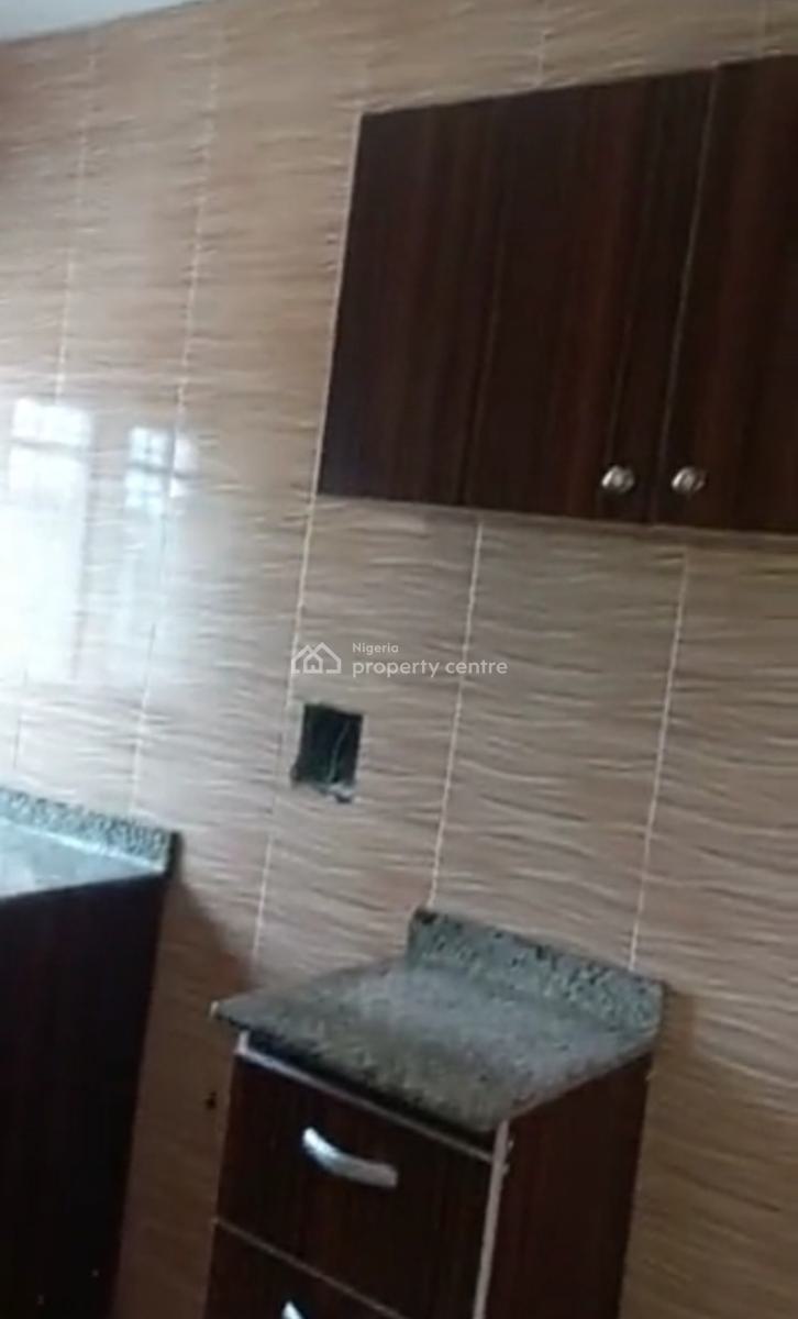 Well Built 2 Bedroom Upstairs Apartment { Video}, Sunshine Garden Estate, Sangotedo, Ajah, Lagos, Flat / Apartment for Rent