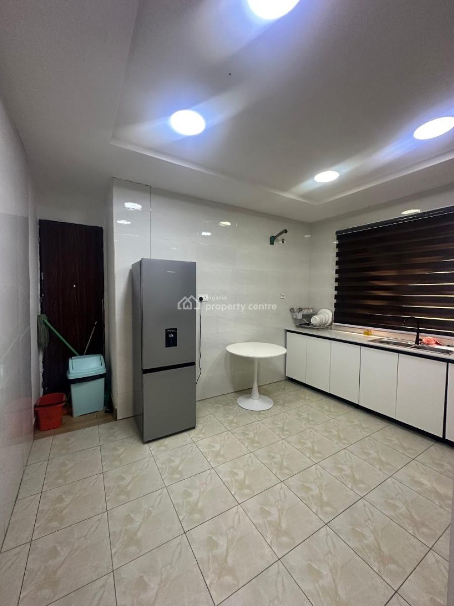 Serviced 3 Bedroom Apartment in a Serene Neighborhood, Lekki Right, Lekki Phase 1, Lekki, Lagos, Flat / Apartment for Rent