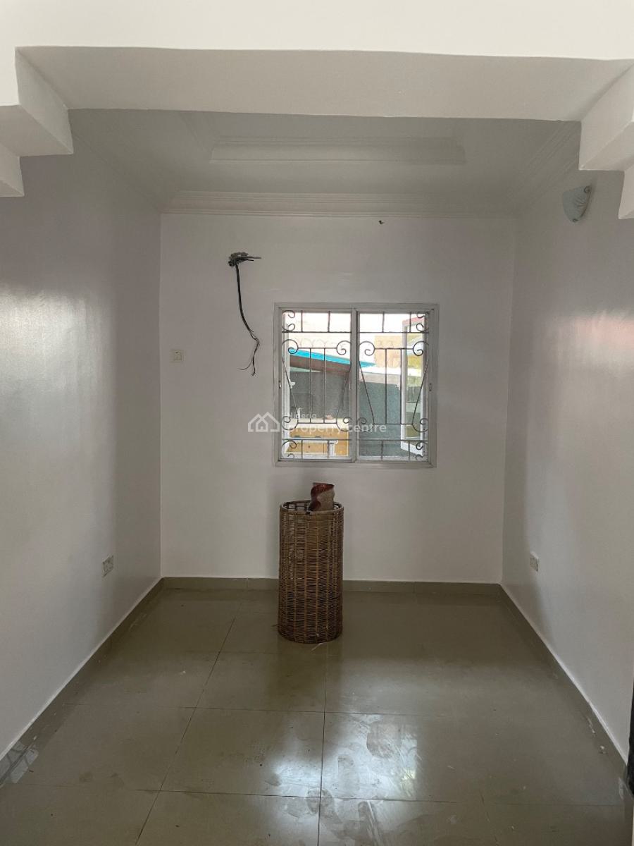 Standard Spacious 3 Bedroom Apartment, Osapa, Lekki, Lagos, Flat / Apartment for Rent
