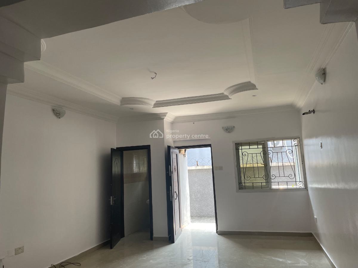 Standard Spacious 3 Bedroom Apartment, Osapa, Lekki, Lagos, Flat / Apartment for Rent