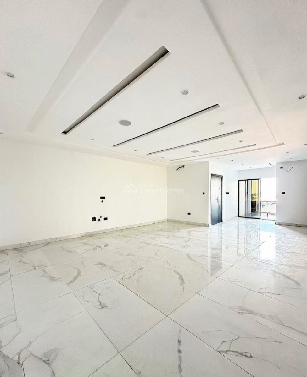 Serviced 3 Bedroom Apartment with En-suite Rooms, Lekki Phase 1, Lekki, Lagos, Flat / Apartment for Rent