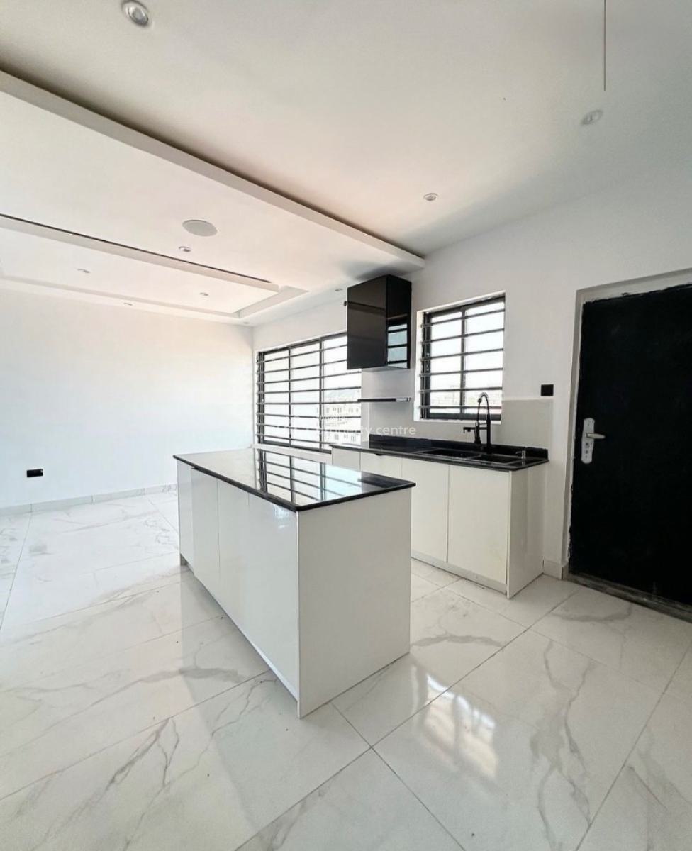 Serviced 3 Bedroom Apartment with En-suite Rooms, Lekki Phase 1, Lekki, Lagos, Flat / Apartment for Rent