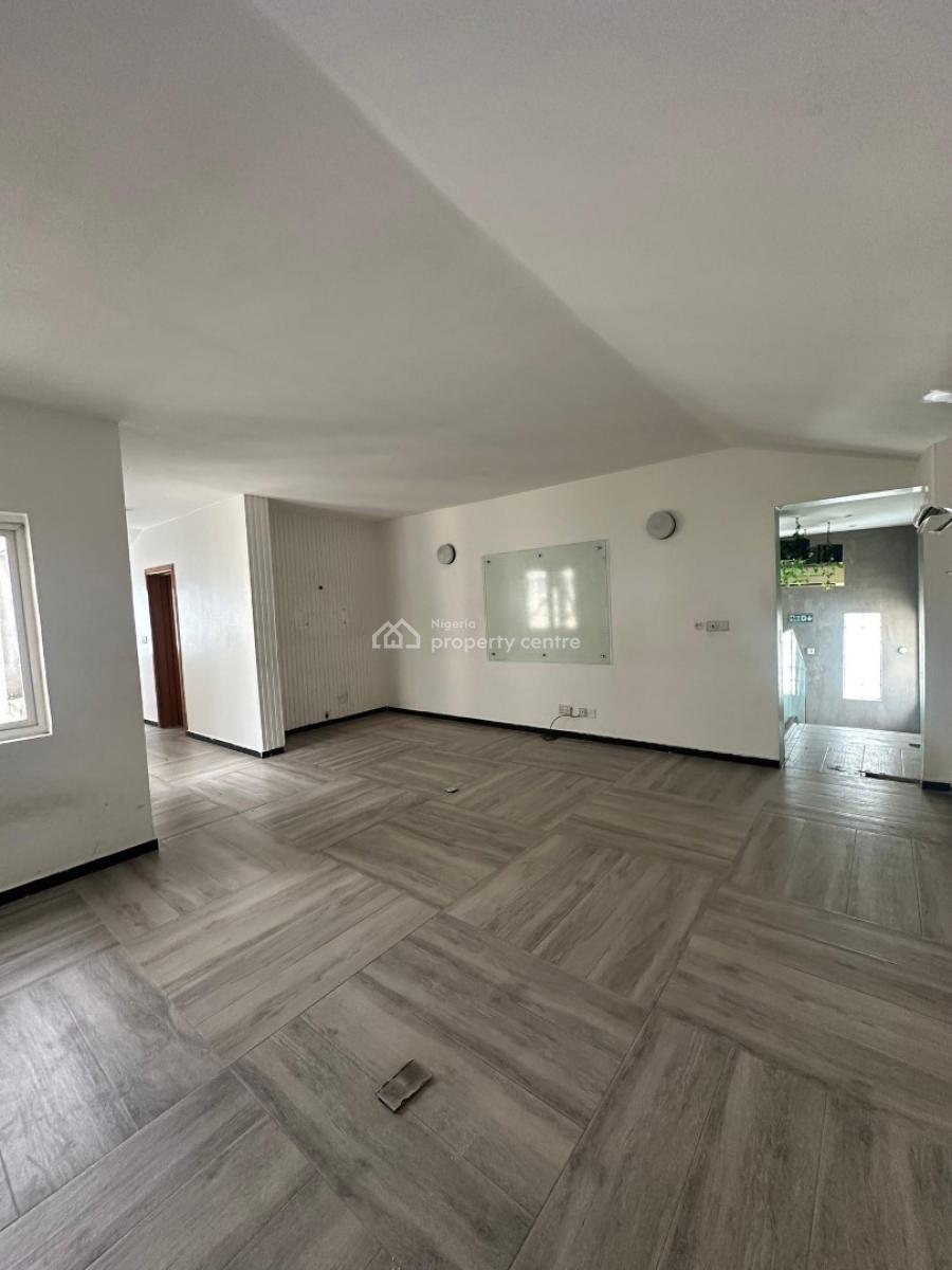 5 Bedrooms Duplex with Bq & Large Compound, Lekki Phase 1, Lekki, Lagos, Detached Duplex for Rent