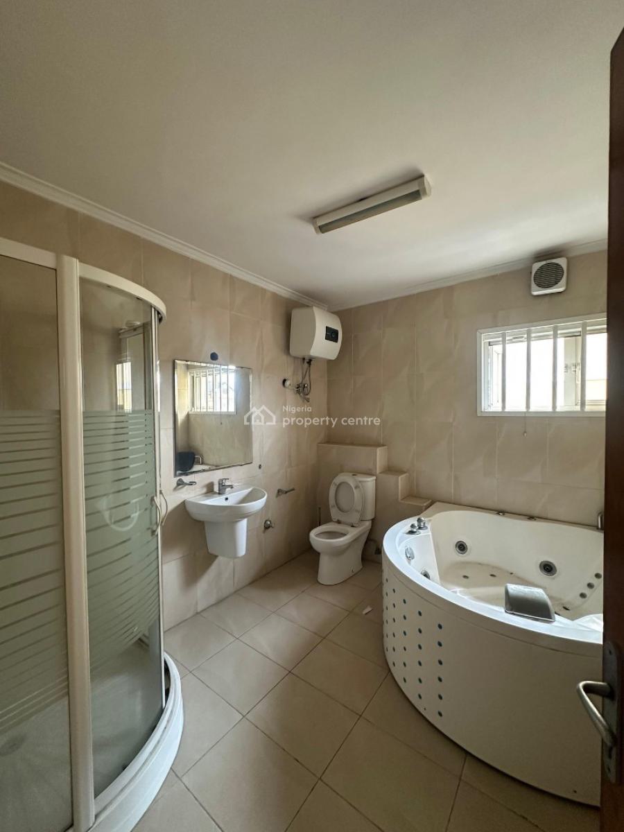 5 Bedrooms Duplex with Bq & Large Compound, Lekki Phase 1, Lekki, Lagos, Detached Duplex for Rent
