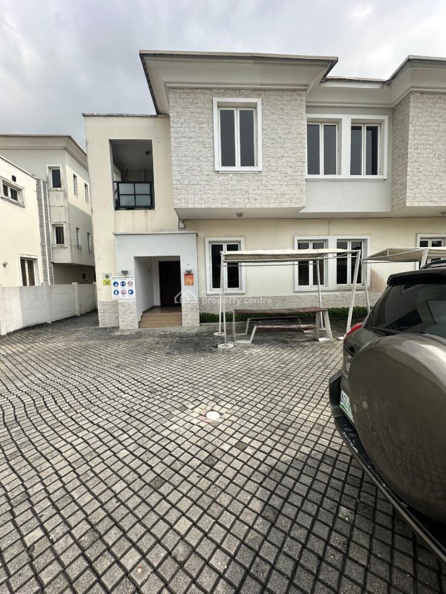 5 Bedrooms Duplex with Bq & Large Compound, Lekki Phase 1, Lekki, Lagos, Detached Duplex for Rent