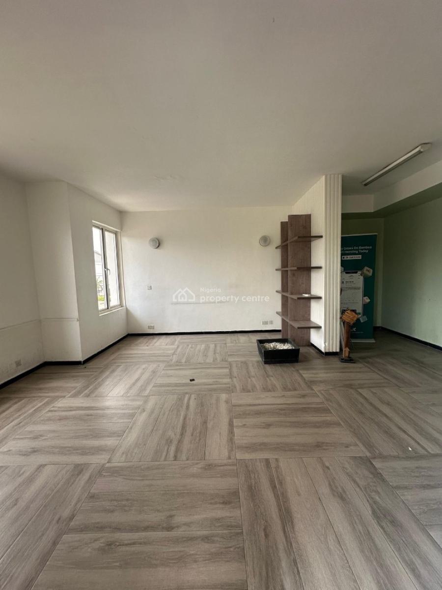 5 Bedrooms Duplex with Bq & Large Compound, Lekki Phase 1, Lekki, Lagos, Detached Duplex for Rent