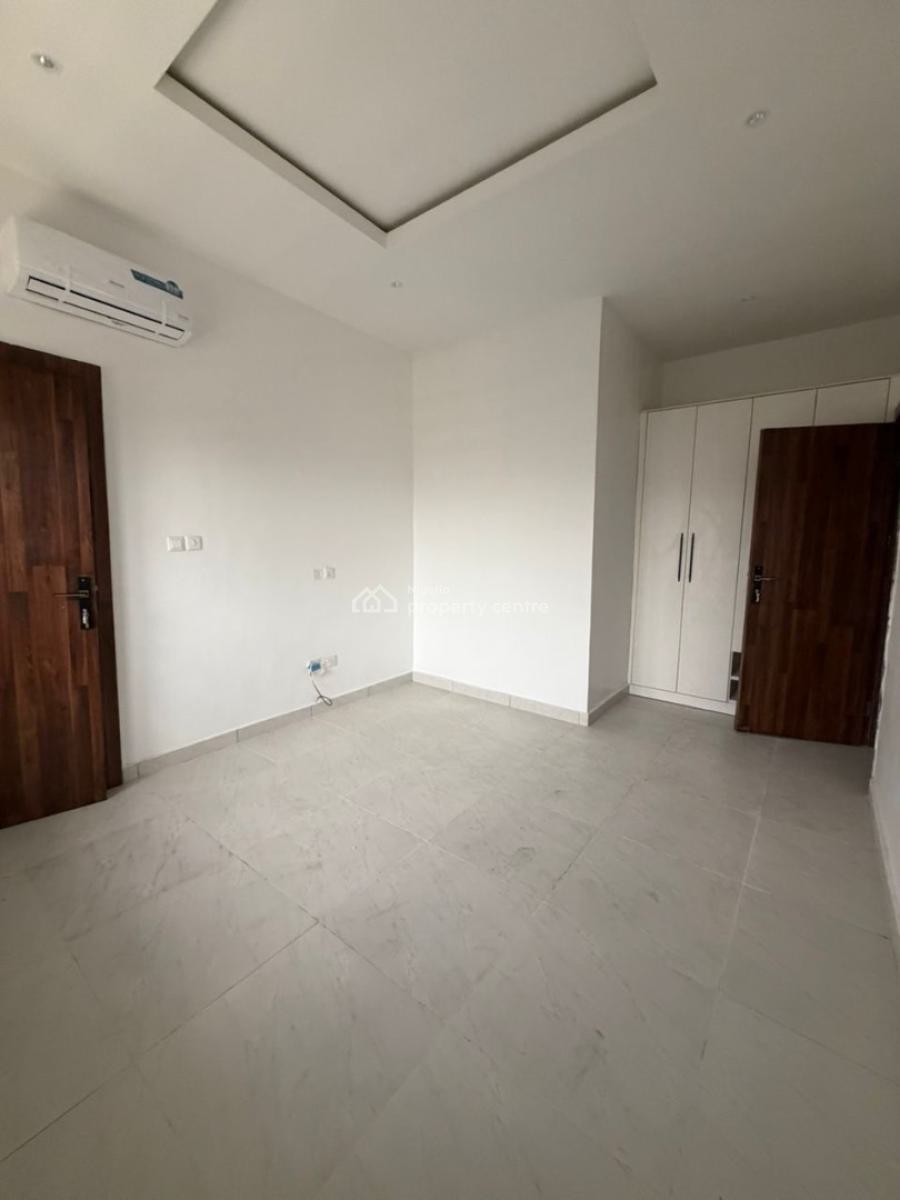 2 Bedroom Flat, Orchid Road, Lekki, Lagos, Flat / Apartment for Sale