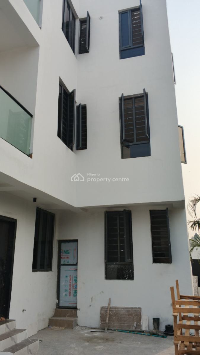Luxury 3 Bedroom Flat with Bq, Off Admiralty, Lekki Phase 1, Lekki, Lagos, Flat / Apartment for Rent
